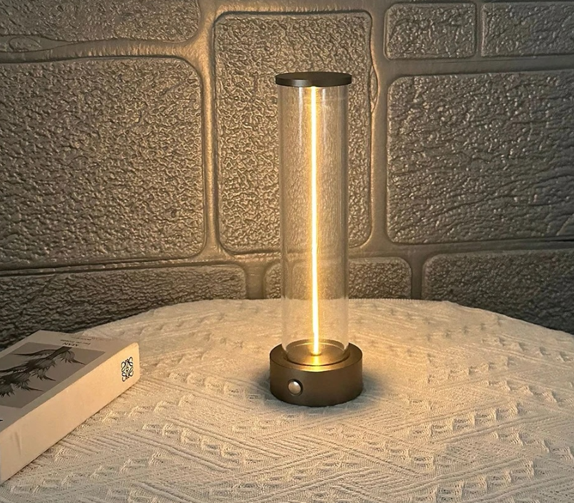 Lampe d'Ambiance Extérieure Rechargeable, Portable et Élégante pour Vos Espaces Extérieurs