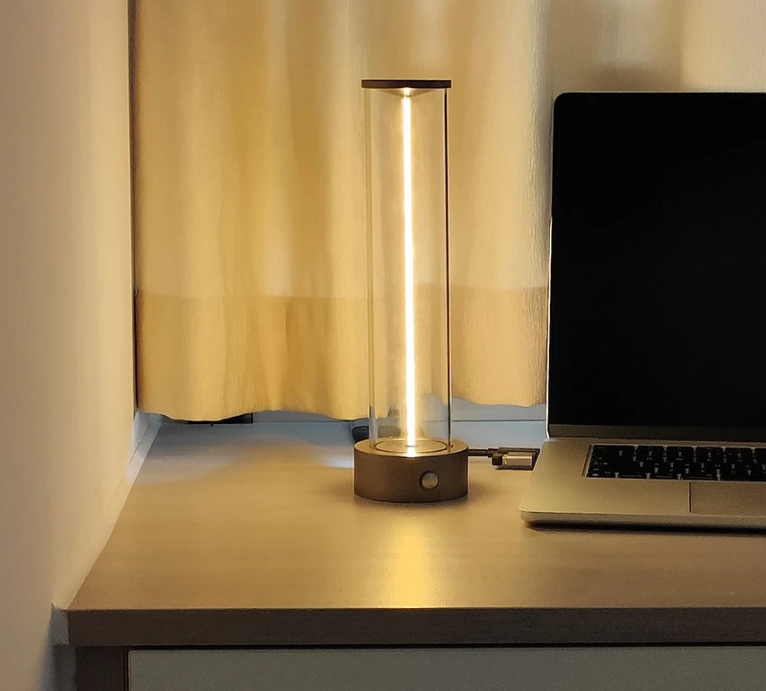 Lampe d'Ambiance Extérieure Rechargeable, Portable et Élégante pour Vos Espaces Extérieurs